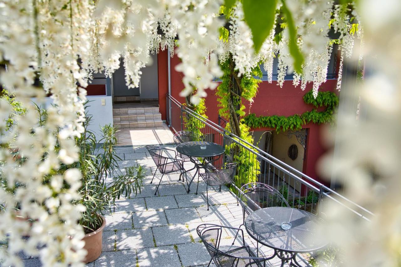 Arndt Hotel Garni Rust Exterior foto